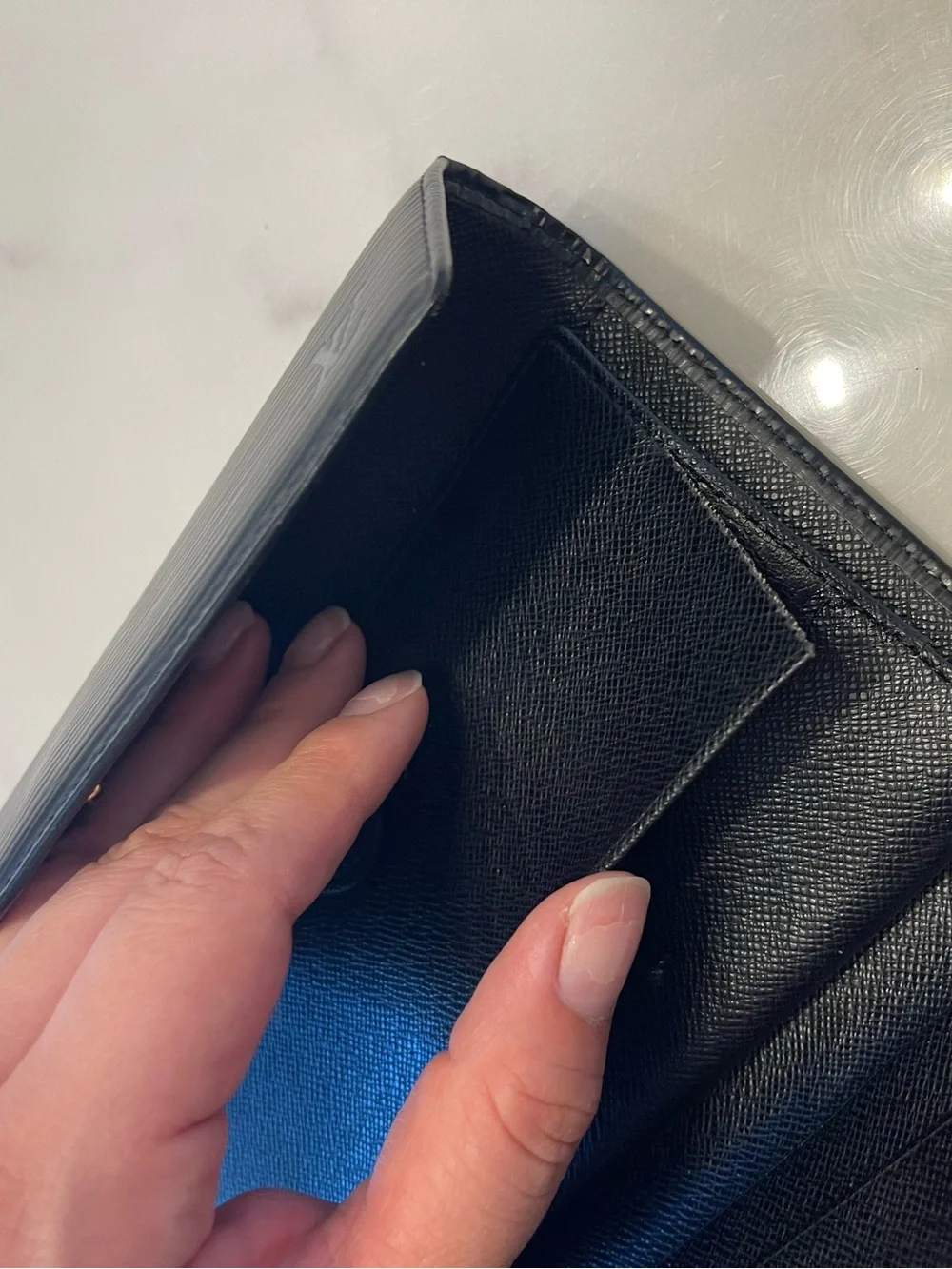 LV Black Textured Leather Wallet - Slim Trifold